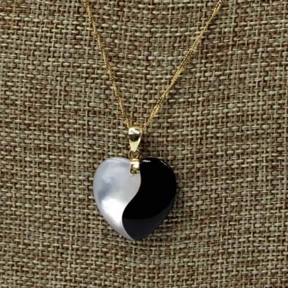 14K Pearl / Onyx Heart Pendant Necklace - Picture 5 of 8